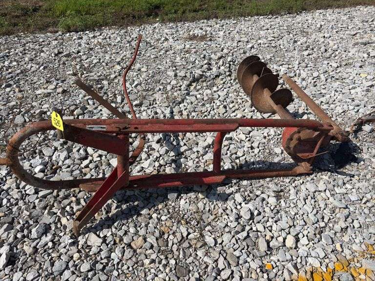 Ford Post Hole Digger 12”, missing half of pto shaft,