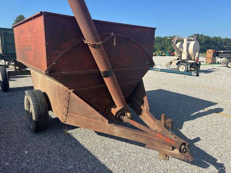 Case Auger Wagon For Seed/Feed, 540 PTO, Tires Hold Air