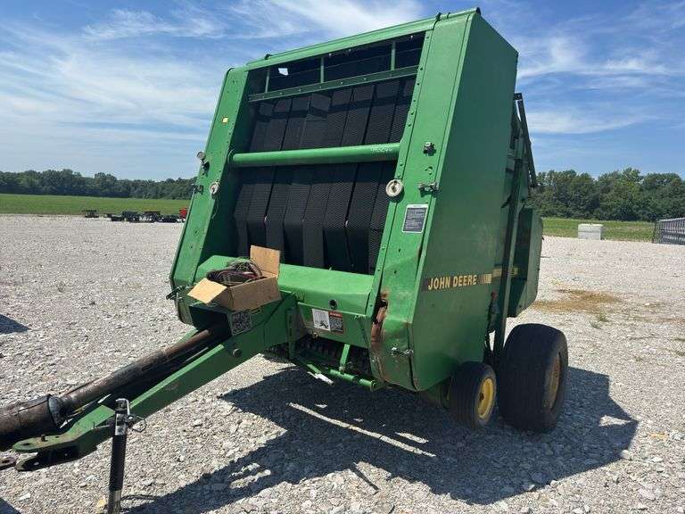John Deere 535 Round Baler, 5 X 6  Net/String Tie, 4 Newer Belts, Monitor(Needs Wiring Mended) , Replaced Slip Clutch Discs , Was In The Field This Spring.