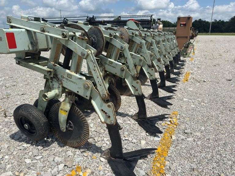 Orthman 8 / 30” Row Cultivator, Model 9300, Three Point Quick Hitch, Guidance Monitor With Whisker Sensors, Tires, Sweeps And Disc Openers Are All Field Ready.