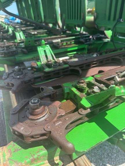 John Deere 893 Corn Head, 8 Row 30”, hydraulic Deck Plates, Row Cones, Gear Boxes Are Good (No Leaks), Single Point Hookup, Poly Snoots, Shedded, Slow Down Kit In Gathering Chains, Owner Bought 608. Sells With John Deere Shop Built Head Cart, Local Farmer Consignment. Randy Hinch 618 292-2615
