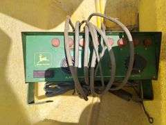 John Deere 7000 6-Row Planter, No-Till Coulters, Insecticide Boxes, Row Harrows, Good Boxes, Bean Cups, Corn Meters, Good Tires, Comes With JD Monitor in Unknown Condition.