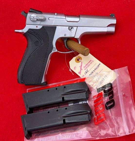 Smith & Wesson Model 5906