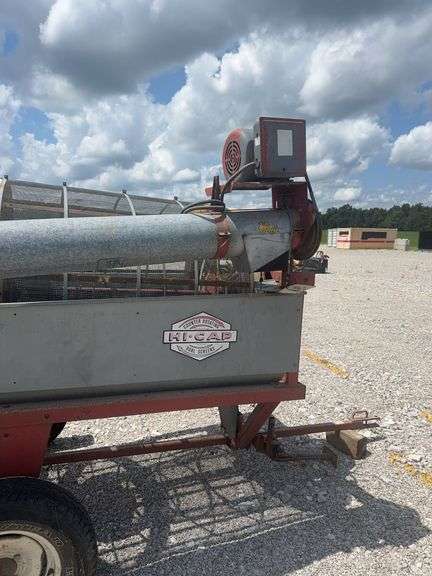 Hi-Cap Rotary Grain Screen, Counter Rotating Dual Screen, Jack Needs Replaced, Shedded And In Operating Condition