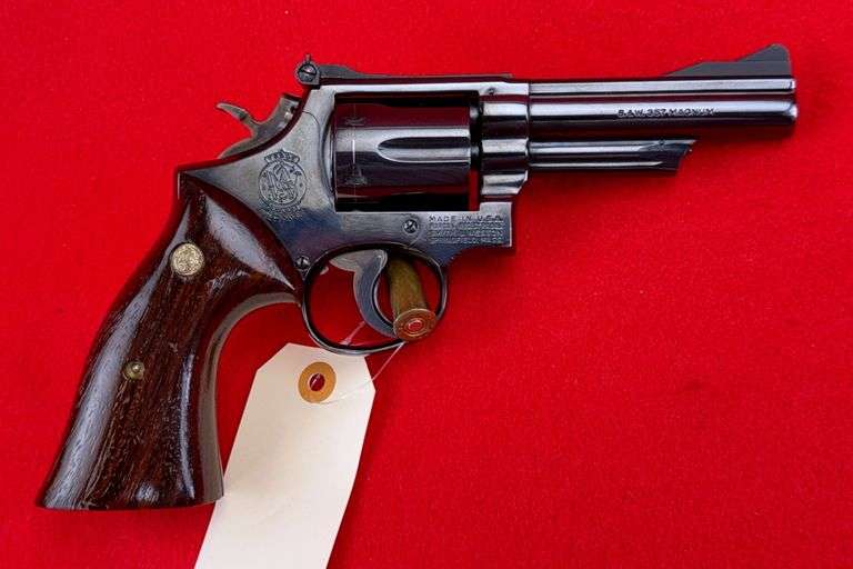 Smith & Wesson Model 19-3  .357 Magnum Caliber
