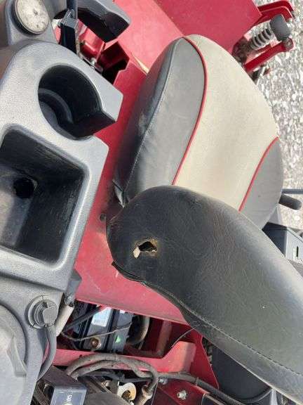 Ferris IS 2100Z Zero Turn Mower, Vanguard EFI 28 hp, 52” Deck, Commercial Grade, New Rear Tires, Front Tires hold air, 4 Shock Suspension, No Tears in Seat or Back, Starts and Runs, Missing Left Armrest,