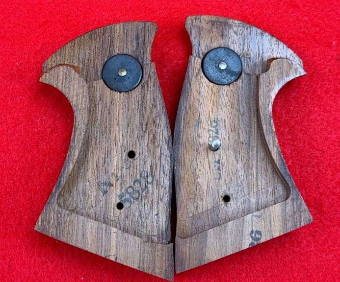 Smith & Wesson Model 29-2  .44 Magnum Caliber