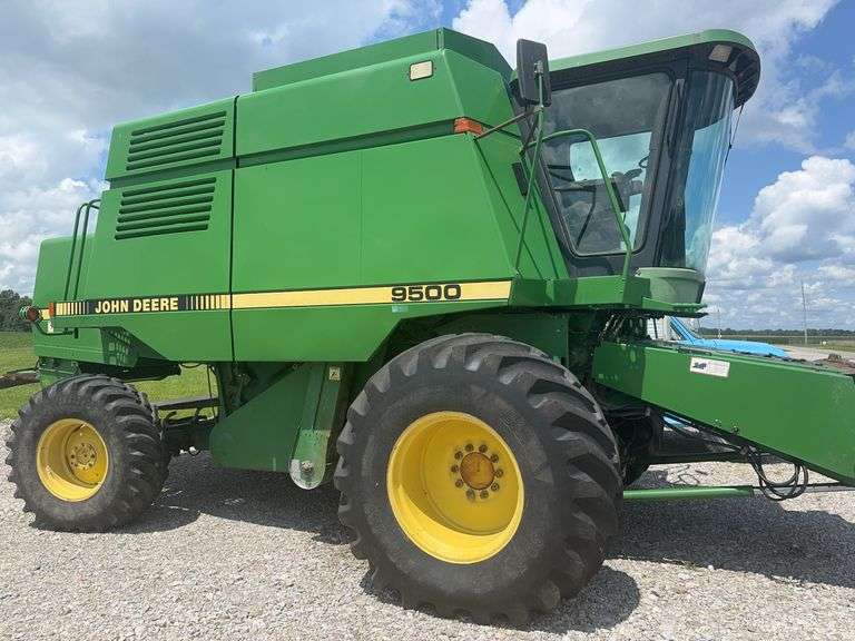 John Deere 9500 Combine. 4 X 4 , 30.5 - 32 Drive Tires(Good), Firestone 18.4-26 Rear Tires, Chaff Spreader, 4299 Engine Hours, 2921 Separator Hours, Operates With No Issues, Driven 25 Miles To The Yard, Owner Rented His Land, He Shelled Corn With This Combine. Joe Langham 618 292-0659