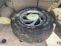 (TITLE) 1999 Chevrolet Blazer,  Touch 4 Wheel Drive, Starts And Runs, AM/FM CD Player, AUX Jack, Cruise Control, Power Steering, Push Button Rear Hatch, Rear Defrost, Leather Front Bucket Seats In Rough Condition, Center Counsel Is Broken, Hood Release Latch In Cab IS Broke, Back Hatch Opens, P235/75R15 Tires Approx 50% Tread, Body in Fair Condition Just Scratches and Losing Clearcoat and Some Minor Dents, 180,202 Miles, Does Have Dead Battery, Signed Title In Hand