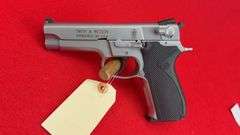 Smith & Wesson Model 5906