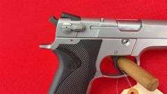 Smith & Wesson Model 5906