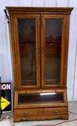 2 Door Glass Front Oak 10 Gun Locking Gun Cabinet (No Shipping On This Item))
