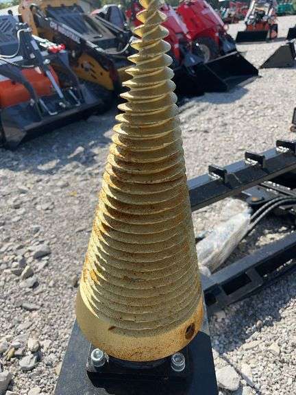 Unused GIYI Non-connected Wood Splitter, Model NWS38, Working Length 38”