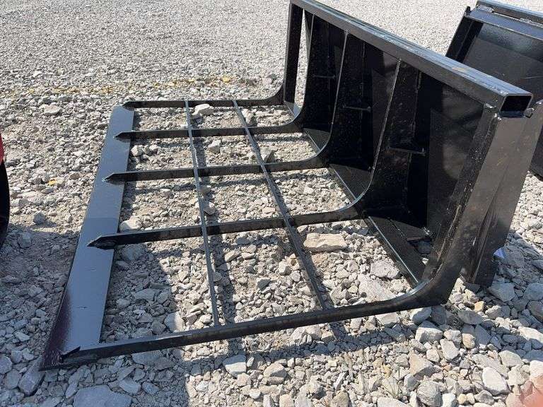 Unused GIYI Skid Steer Land Leveler, 47” Working Width, 31” Length, Model GY-GD47