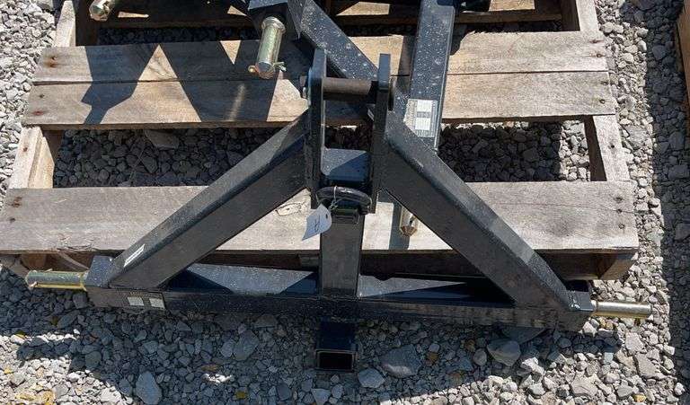 Unused Wolverine 3 Point Quick Hitch With 2” Receiver Hitch, Model TQH-26-02C, 20-45HP Tractor