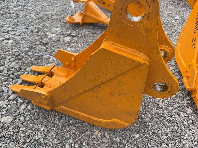 Cat 305 12 “ Digging Bucket