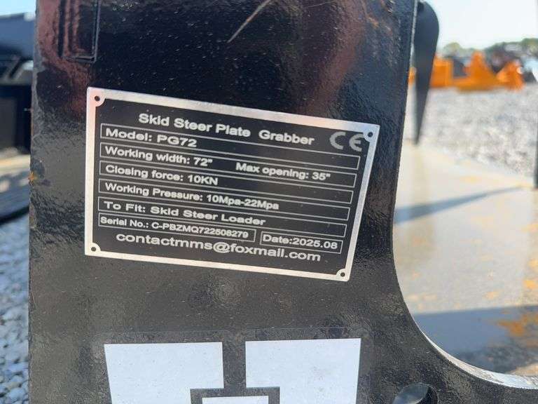 Unused GIYI Skid Steer Solid Bottom Grapple Bucket, Model PG72, 72” Working Width, 4 points on Grapple