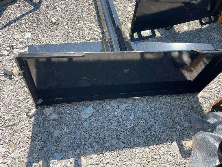 Unused GIYI Skid Steer Telescopic Boom, Max Length 131”, Max Load 3300lbs, Model GY-STB47