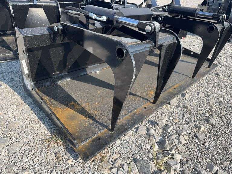 Unused GIYI Skid Steer Solid Bottom Grapple Bucket, Model PG72, 72” Working Width, 4 points on Grapple