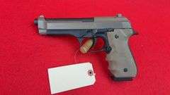 Beretta Model 96D .40 S&W