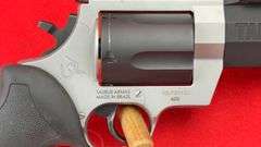 Taurus Raging Hunter Model 460H 460 S&W Mag