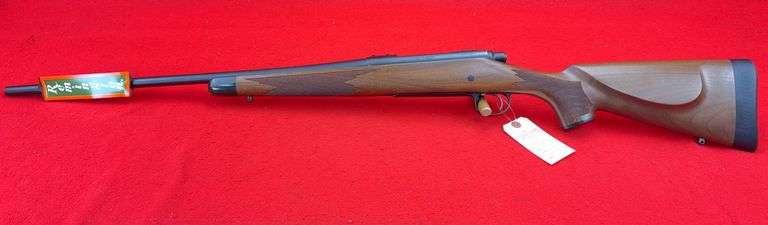 Remington 700 CDL Classic Deluxe 30-06 Rifle