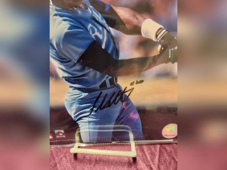 autographed 8x10 Frank White pic w/ certificate