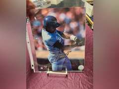 autographed 8x10 Frank White pic w/ certificate