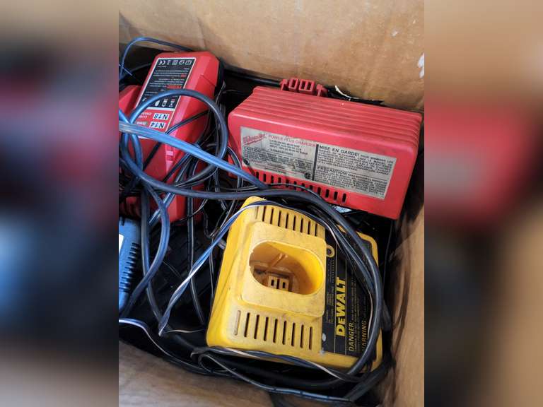 Box: battery chargers for dewalt, milwaukee, makita & others