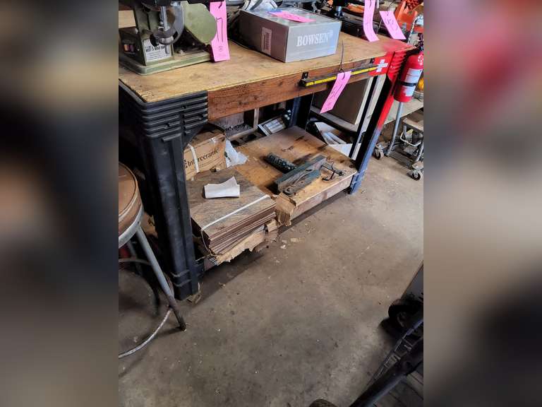 Wood work bench approx 52"x 33" x 35"