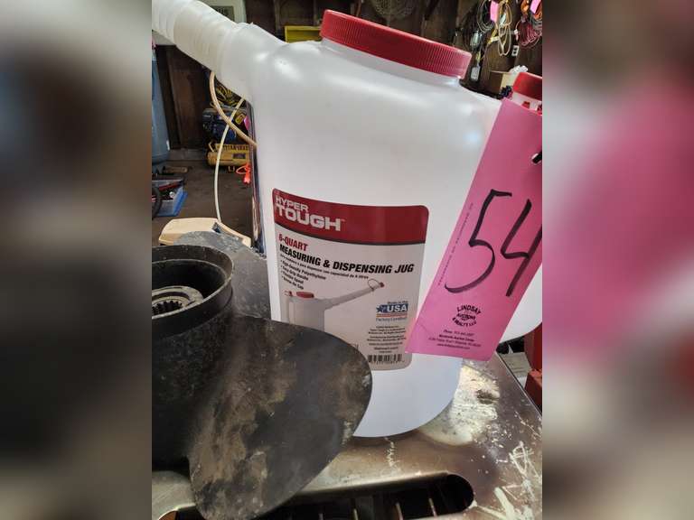 NEW 6qt measuring/dispensing jug & 13" boat prop