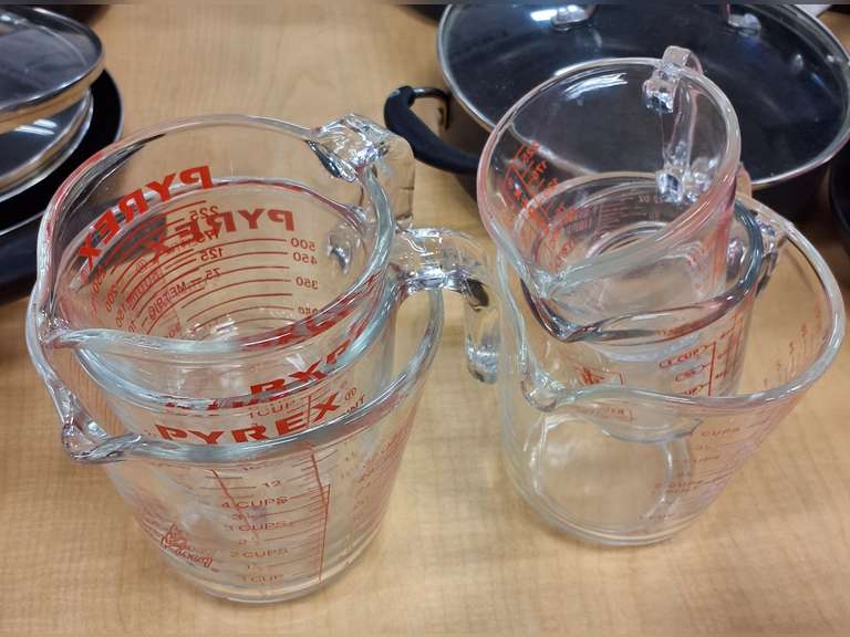 Qty 6 -- glass measuring cups (4 Pyrex, 1 Fire King, & 1 Anchor ...