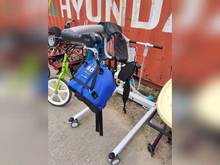 Rifton SoloLift R710