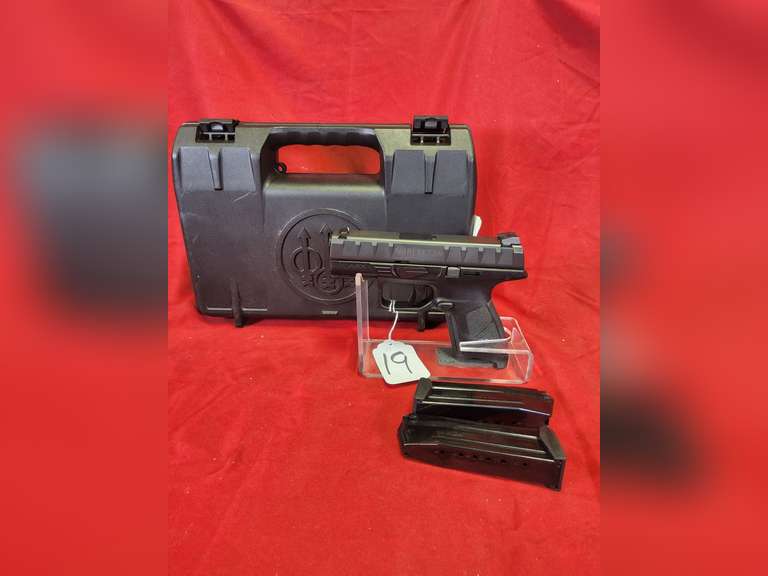 Beretta Mod: APX, 9mm pistol, Ser#: A078397X, 3.75" brl, 2 mags, box & book, 98% (believe to be new)