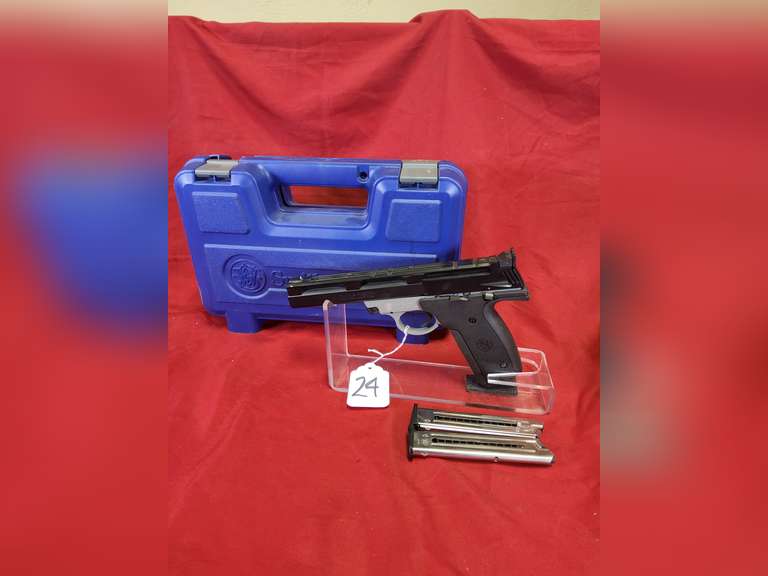 S&W Mod: 22A-1, .22LR pistol, Ser#: UBY0837, 5.5" brl, 2 mags, box, book, 98% (believe to be new)