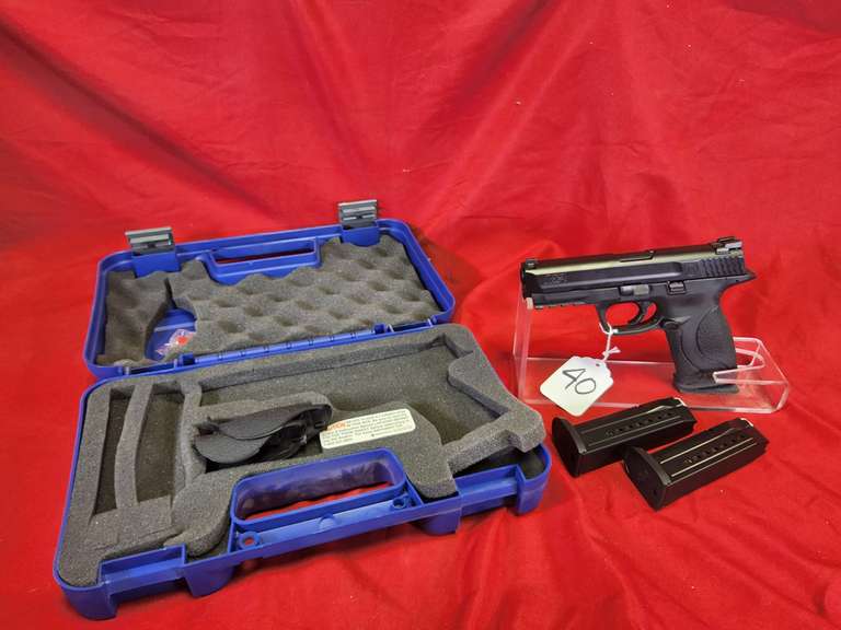 S&W Mod: MP9, 9mm pistol, Ser#: HRE9265, 4" brl, 2 mags, box, back straps, 98% (believe to be new)