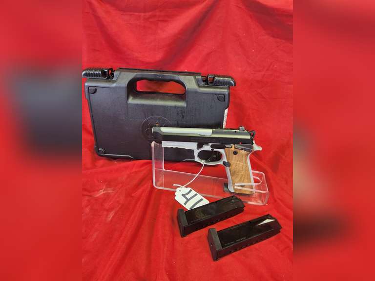 Beretta Mod: Type 92, 9mm pistol, Ser#: 92X0106338, 4.75" brl, tac rail, 2 tone, wood grips, 2 mags, case, 98% (believe to be new)