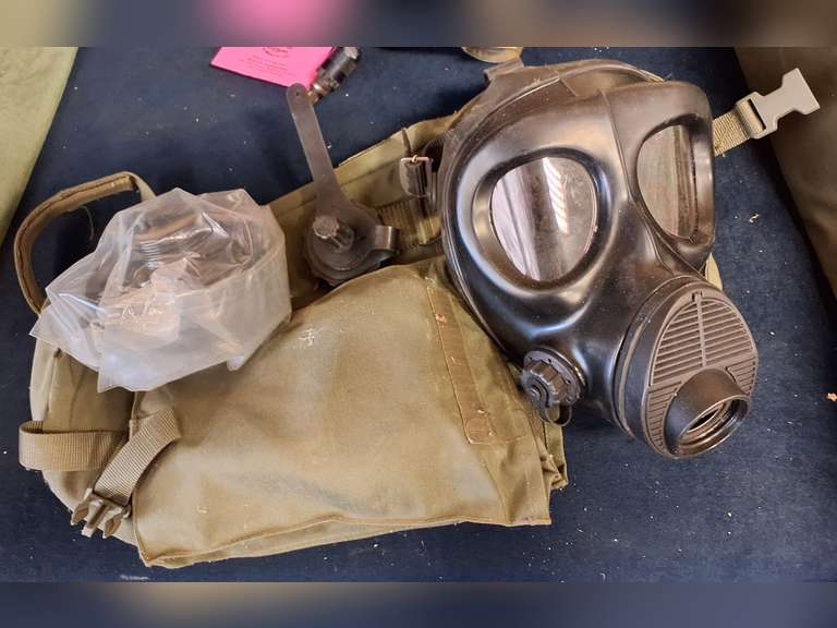 M30 II gas mask with bag - Lindsay Auctions & Realty LLC