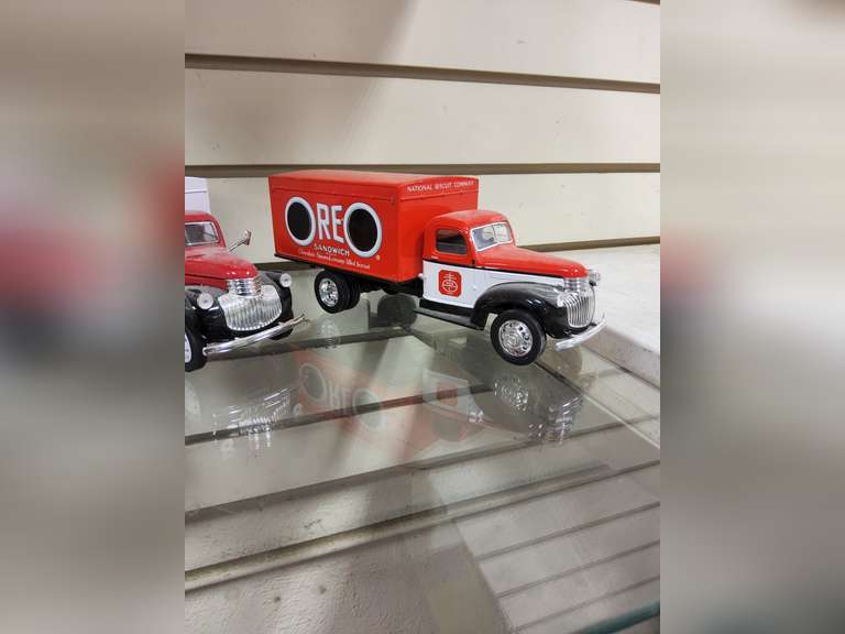 3 collectible coin banks SEE PICS