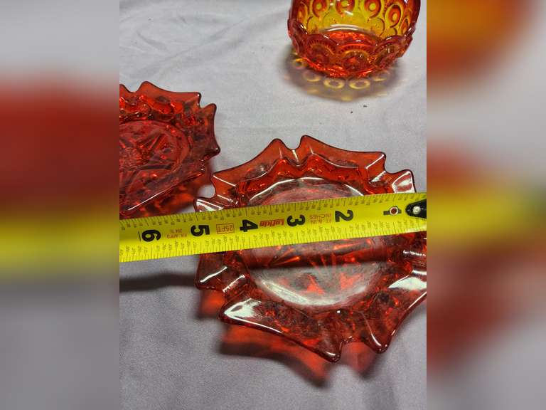 4 pcs Vintage L.E. Smith Moon & Stars Amberina Red: 3 ashtrays & 1 basket