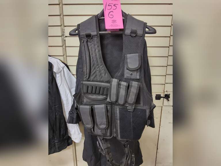 Tactical vest size unknown
