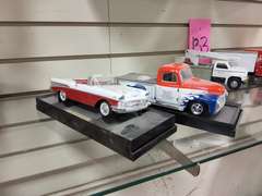 2 die cast metal cars SEE PICS