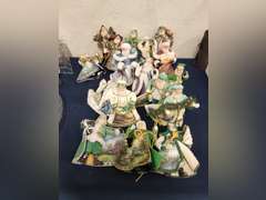 Group of decorative Thomas Kincade Santa dolls SEE PICS