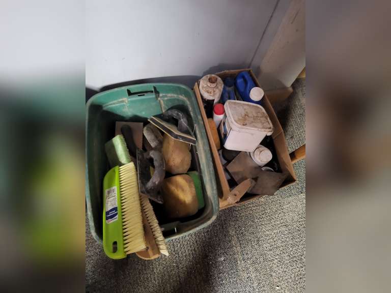 2 boxes of trowels, sponges & other tools & items SEE PICS