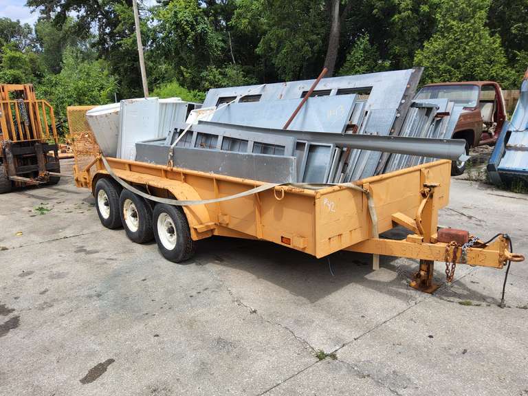 2000 BUCD triple axle trailer, Approx 7ft x 18ft, (10,500 GVW),  pintle hitch, Vin#: 4DHCS1825YS009702, CONTENTS NOT INCLUDED -- Trailer #512