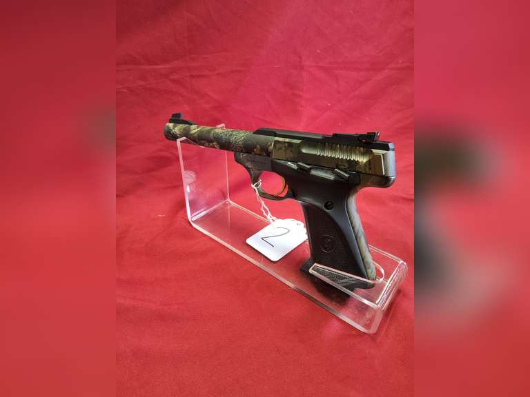 Browning Mod: Buckmark, 22LR cal, pistol, 5.5" brl, camo, 2mags, case, book, Ser#: 545MZ13071 , 98%