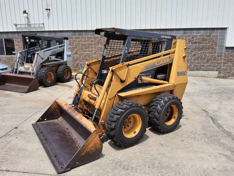 Case 1845C skid loader, showing 04786 hours, cummins engine, smooth bucket, Partial Vin#: JAF0192790 ? ,