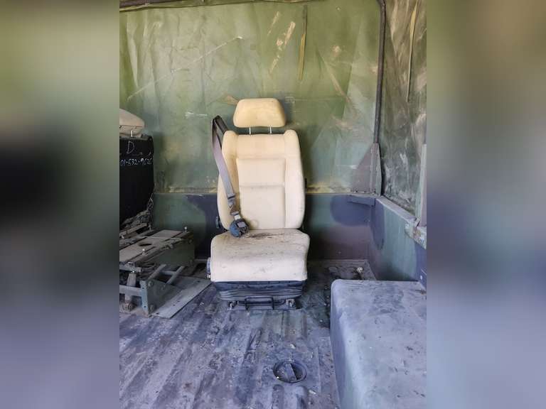 2 cloth bucket seats & seat frame