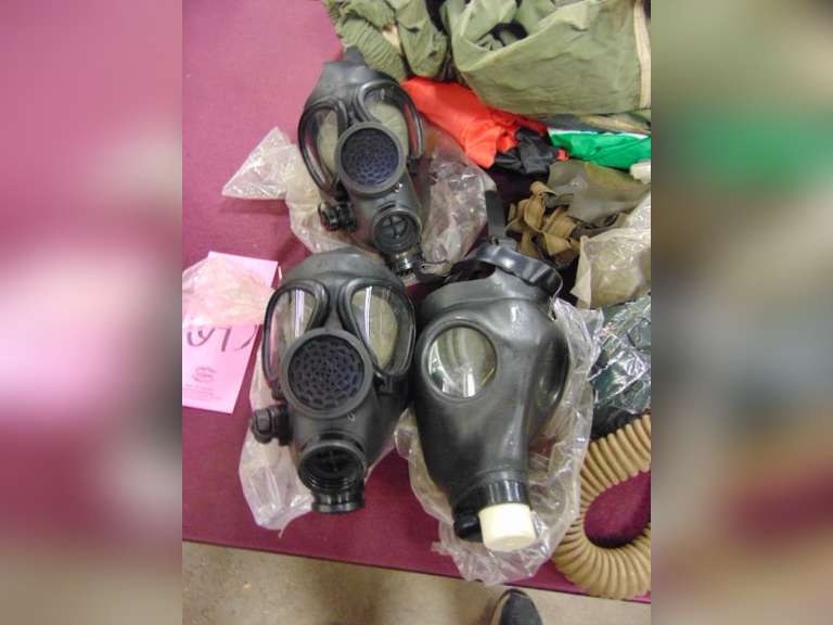 Group misc: gas masks, protective suit & other items SEE PICS