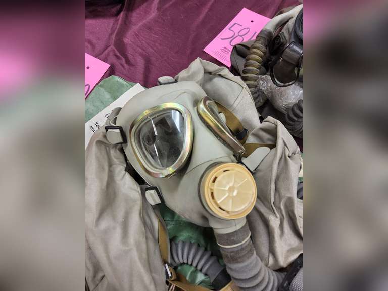 IP6 Insulating Gas Mask (rebreather) with bag
